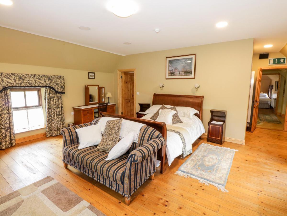 An Maide Ban Villa Cootehill Exterior photo