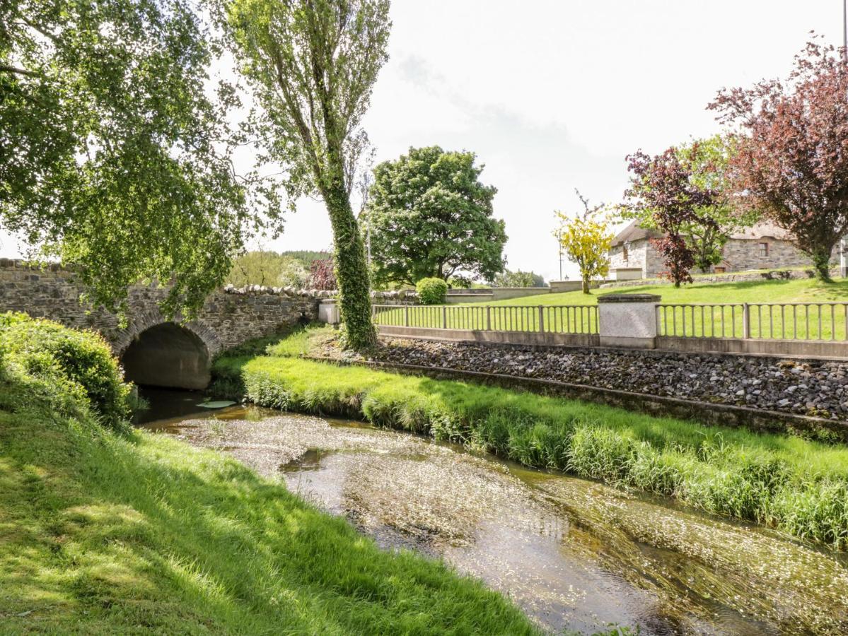 An Maide Ban Villa Cootehill Exterior photo